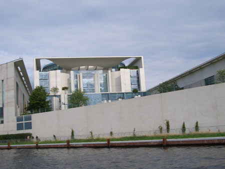 Rückseite des Bundeskanzleramtes